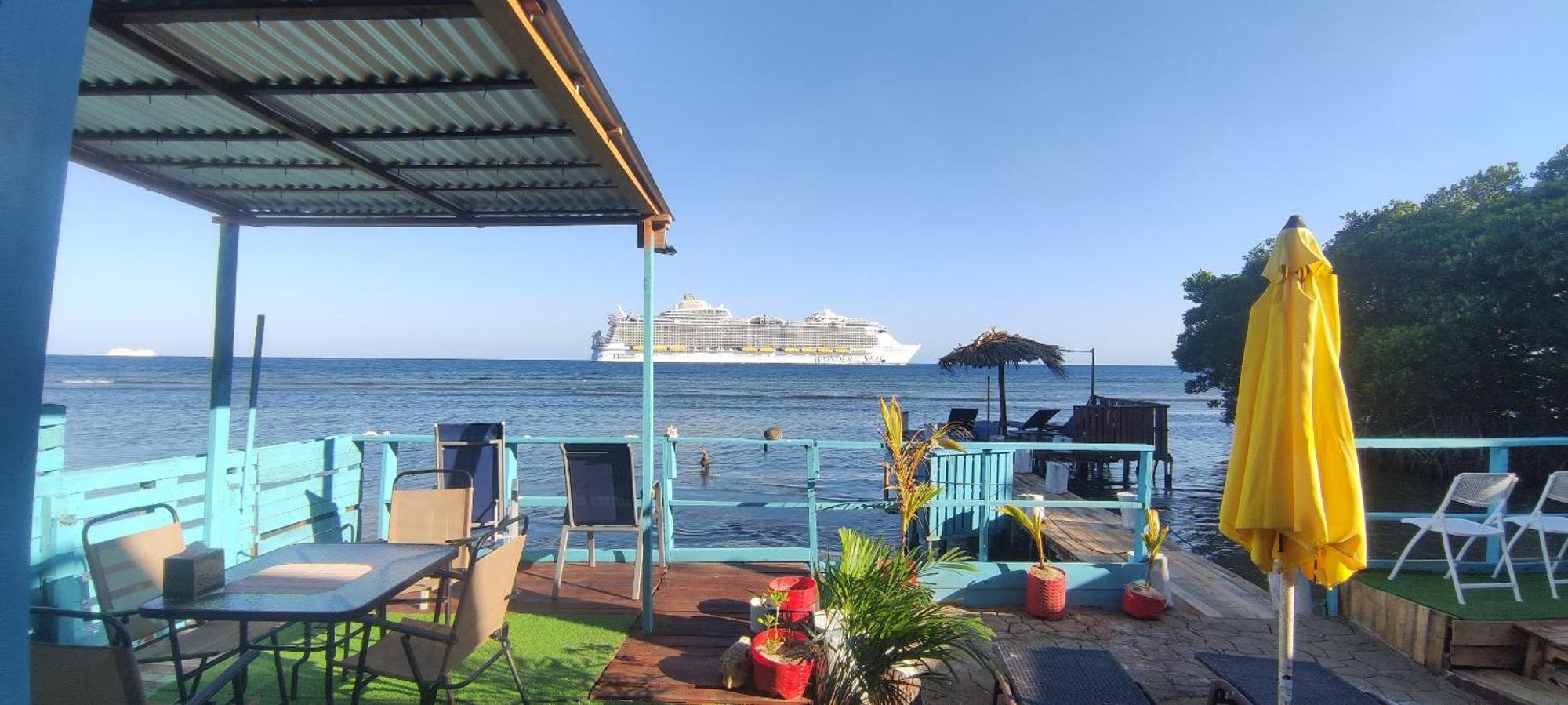 Hotel Victoria S Beach House Flowers Bay Exterior foto